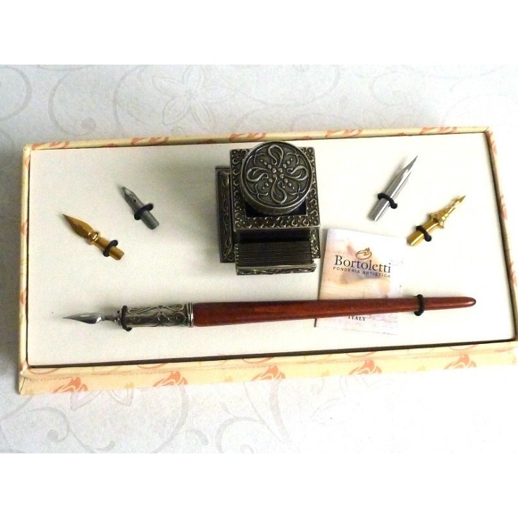 Stylo de calligraphie en bois et encrier