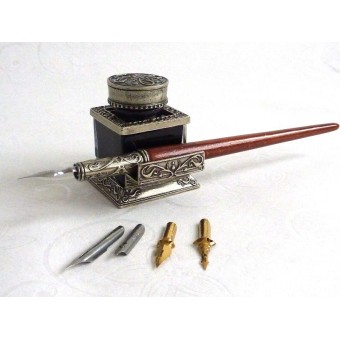 Træ kalligrafi pen og blækhus