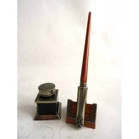 Pluma de caligrafía de madera, tintero y portaplumas
