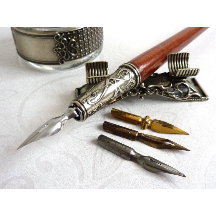 Kalligraphiestift aus Holz, Tintenfass und Stifthalter