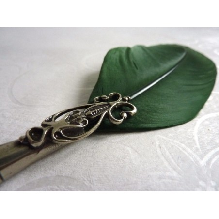 close-up van Bortoletti Green Classic Quill Set82 met bronzen friezes