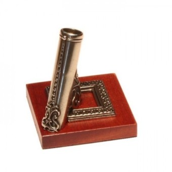 Alpaca Pen Holder with Wooden Base