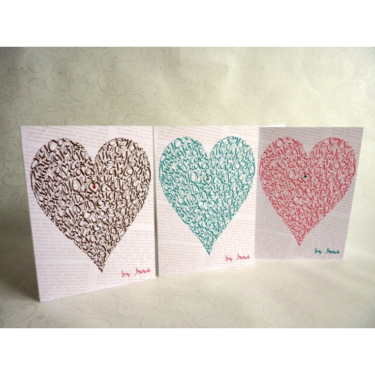 Handgemachte Valentinstagkarte mit Liebeszitaten und Herz-Design in drei Farben