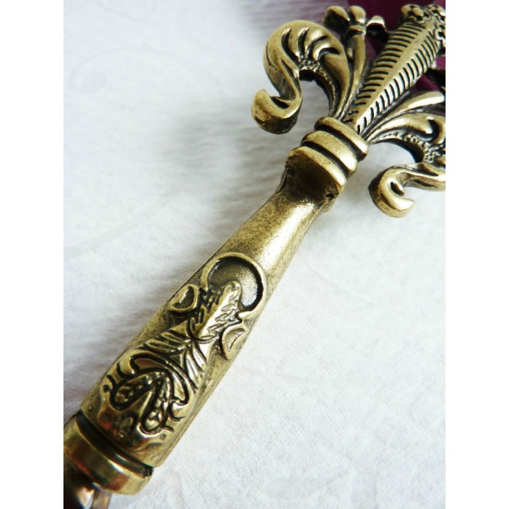 Detailliert La Kaligrafica Fleur d'Lys Burgundy Quill und Nib