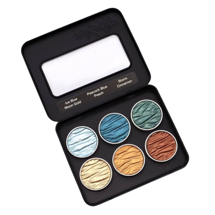 Coliro "Aquarius" conjuntamente con "Ice Blue" y "Peacock Blue"