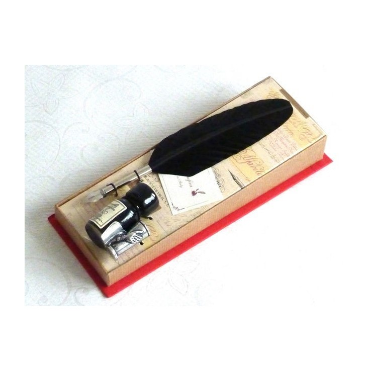 Small black goose feather quill pen set by La Kaligrafica