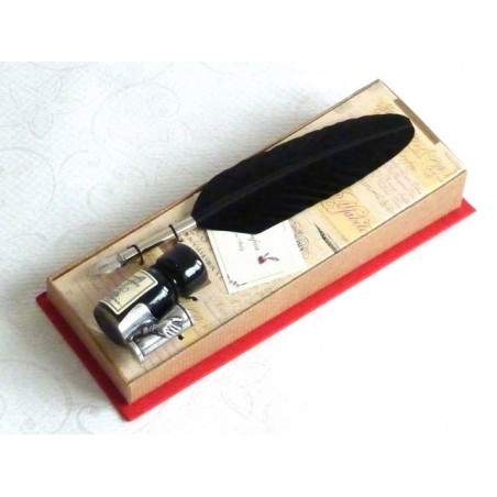 Small black goose feather quill pen set by La Kaligrafica