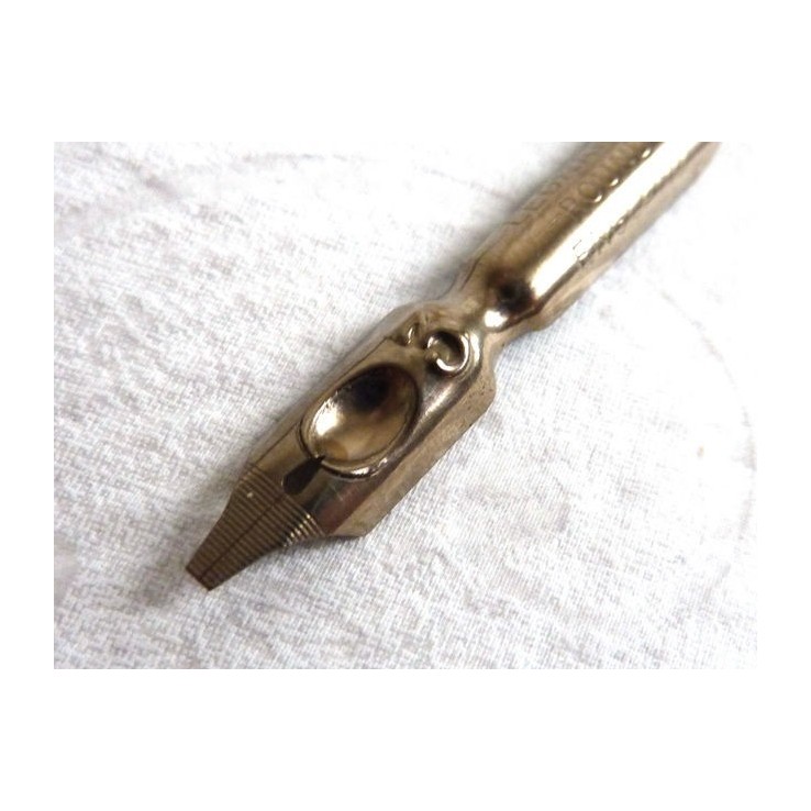 Steel Round Hand Calligraphy Nib avec réservoir en laiton par Manuscript